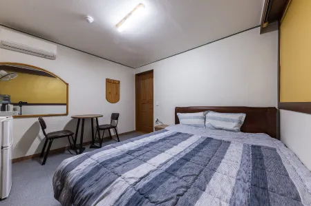 Gongju Dongmyung Motel Отели рядом с достопримечательностью «Гробница Мурён-вана»