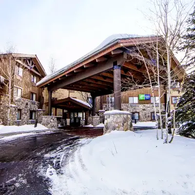 Holiday Inn Express & Suites PARK CITY by IHG Hotels near Peak 5 Lift