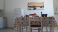 Casa vacanza con due balconi, per sei persone e vicina al mare di San Foca