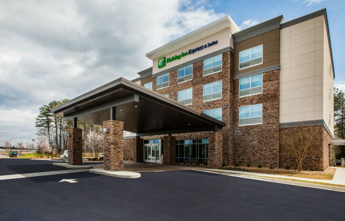 Holiday Inn Express & Suites ATLANTA N - WOODSTOCK by IHG