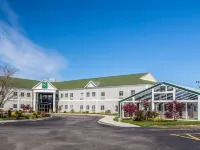 Quality Inn and Suites Newport - Middletown Hotels in Middletown