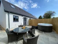 Hawthorn Cottage Hotels in Carew