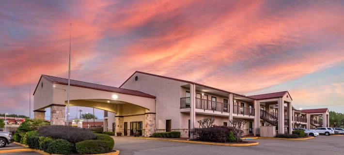 Best Western Lindale Inn Hotels in Smith County