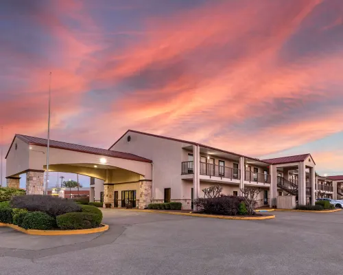 Best Western Lindale Inn Hotels in Lindale