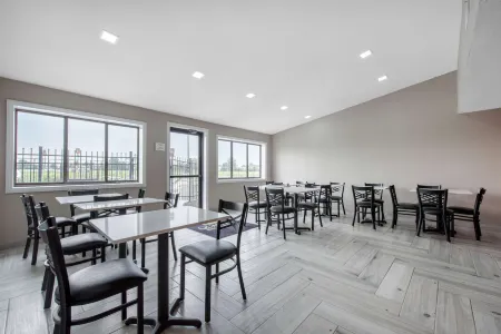 Quality Inn Indianapolis-Brownsburg - Indianapolis West Отели в г. Питтсборо