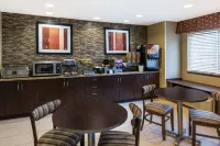 Microtel Inn & Suites by Wyndham North Canton Hotels in Green