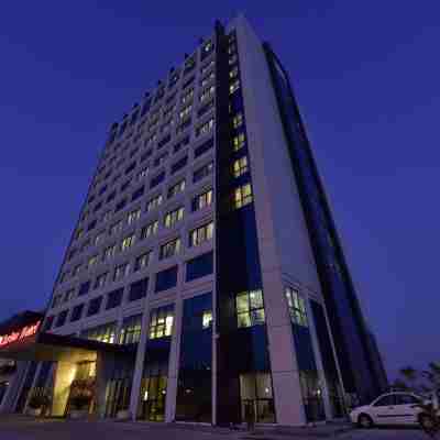 Clarion Hotel Istanbul Mahmutbey Hotel Exterior