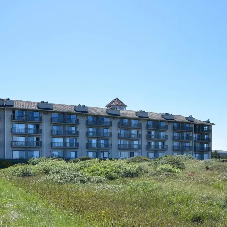 Lighthouse Suites Inn