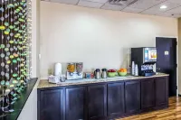 Quality Inn & Suites Moline - Quad Cities - breakfast