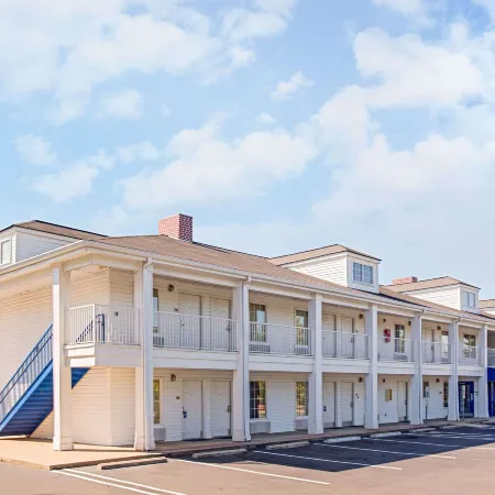 Baymont by Wyndham Forest City