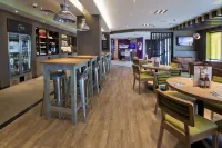 費利克斯託鎮中心普瑞米爾酒店 - 早餐