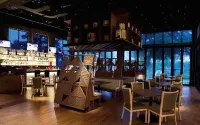 Swiss-Belinn Cikarang - bar