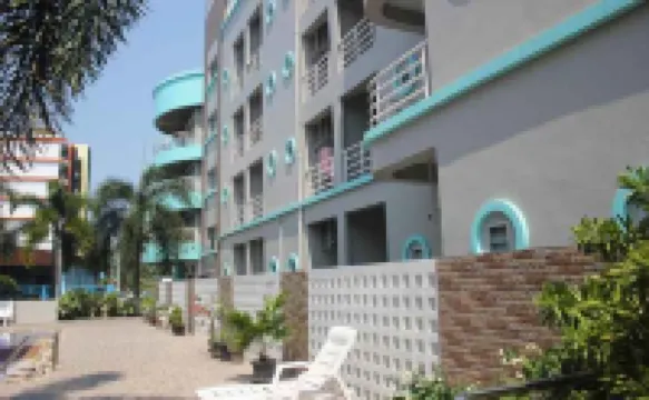 Lomsabai Apartments