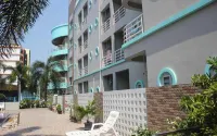 Lomsabai Apartments