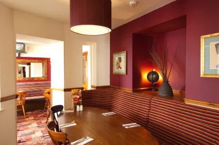 Premier Inn Paignton (Goodrington Sands) Отели рядом с достопримечательностью «Splashdown Quaywest»