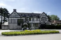 The Manor Elstree - parking
