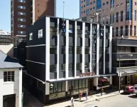 Bannister Hotel