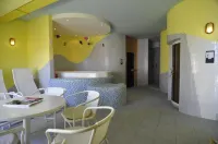 Familie Hopfeld - Hotel Dreikönigshof Hôtels à : Stockerau