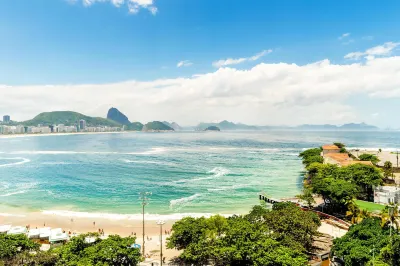 Fairmont Rio de Janeiro Copacabana Hotel dekat Igreja de Nossa Senhora do Monte do Carmo