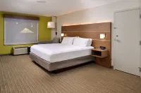 Holiday Inn Express Blowing Rock South - Pet-friendly