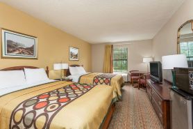 Super 8 by Wyndham Cornelia