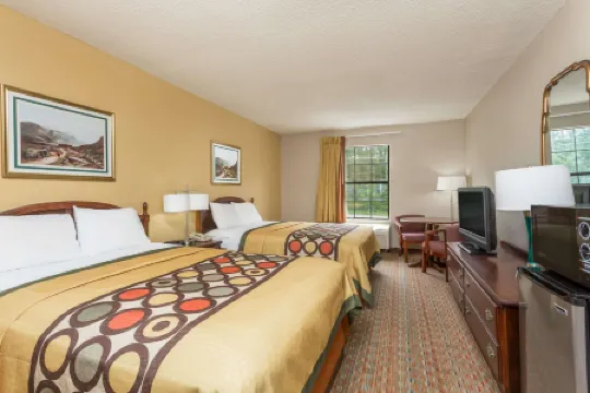 Super 8 by Wyndham Cornelia