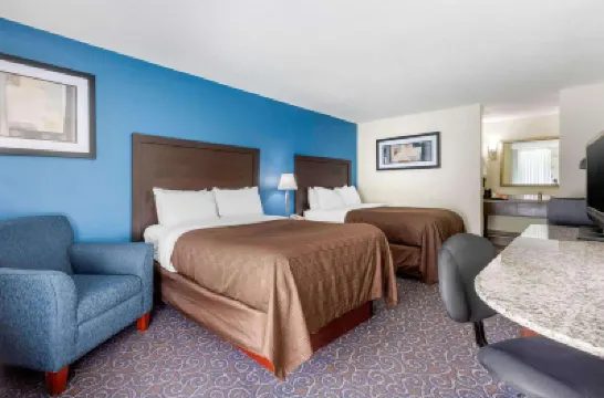 Days Inn and Suites by Wyndham Oxford Hotel di 