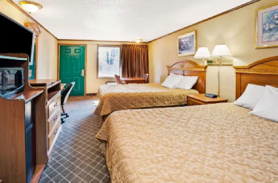 Knights Inn Sterling Heights Hotel di 