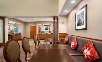 Hampton Inn & Suites Williamsburg-Central