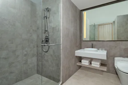 Four Points by Sheraton Surabaya, Pakuwon Indah