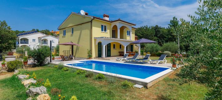 Carla Hotels in Labin