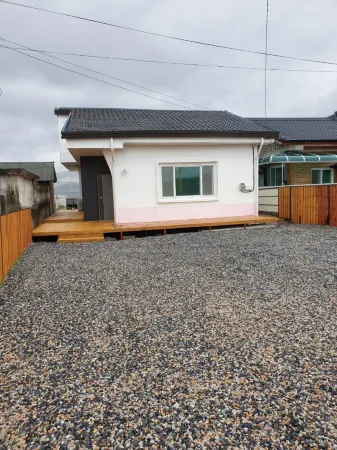 Bed & Breakfast in Yeongdong Pine Field Отели в г. Йондон