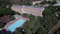 Hotel Oasis - Beach