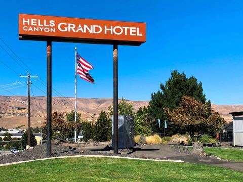 Hells Canyon Grand Hotel, Ascend Hotel Collection