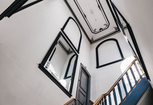 1. 더 딜런 암스테..