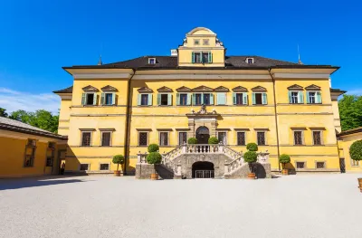 Holiday Inn Salzburg City Отели рядом с достопримечательностью «Площадь Резиденцплац»