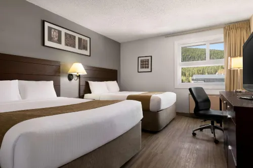 Travelodge by Wyndham Blairmore Hotels in Coleman