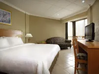 Berjaya Beau Vallon Bay Resort & Casino - balcony