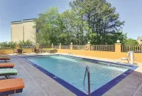 La Quinta Inn & Suites by Wyndham Cookeville - piscina