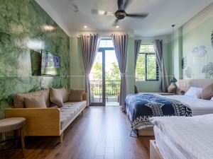 Benzen Boutique Stays Hostel and Apartment