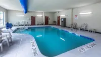 Cobblestone Hotel & Suites - Janesville - Pools