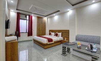 Hotel Premier Noida 135