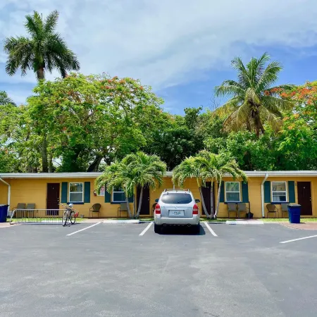 Glades Motel - Naples