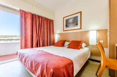 Residencial Jardim da Amadora Отели в г. Tapada de Vale de Lobos