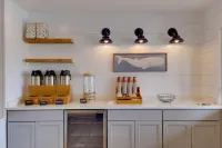 The ShoreHouse - breakfast