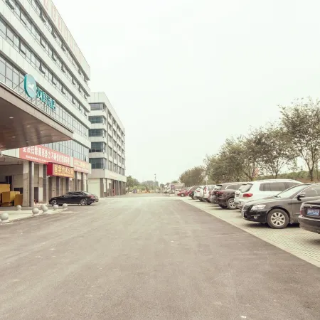 HanTing Hotel (Taojiang Huatong City)