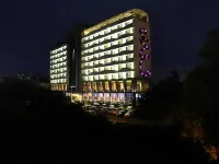 Fortune Select SG Highway, Ahmedabad - Member ITC Hotels' Group Hotels near Vaishnodevi Temple
