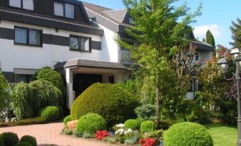 Dreispitz -B&B-Hotel Garni