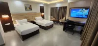 Apricot Hotel Ahmedabad - bar