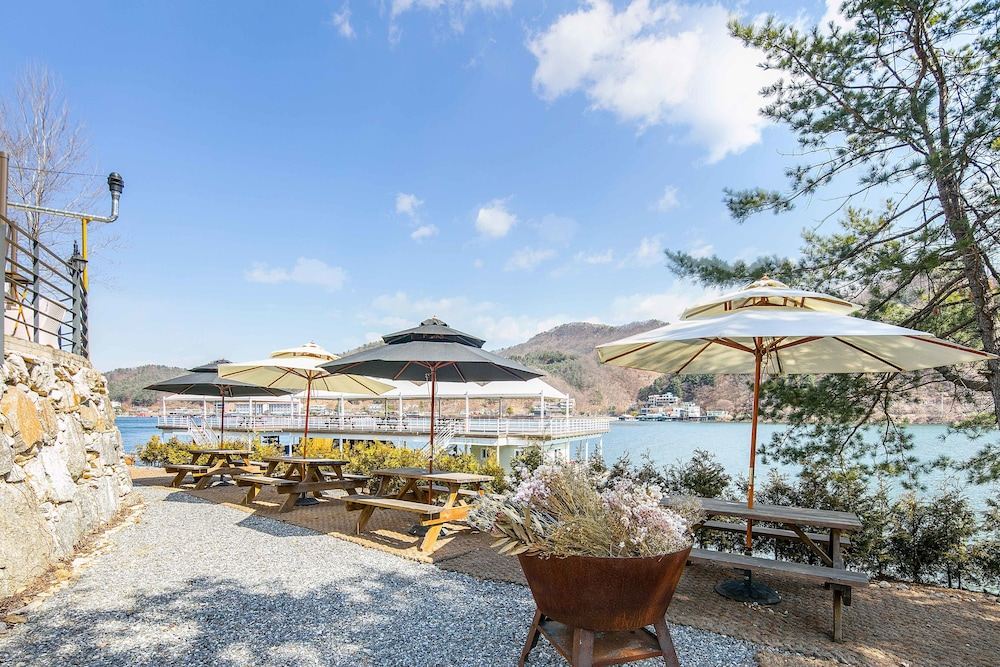 SS Resort